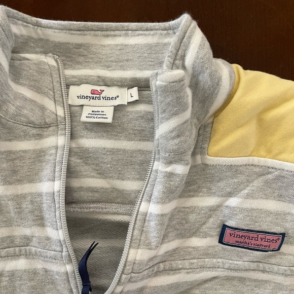 Vineyard vines women’s pullover - Picture 2 of 3